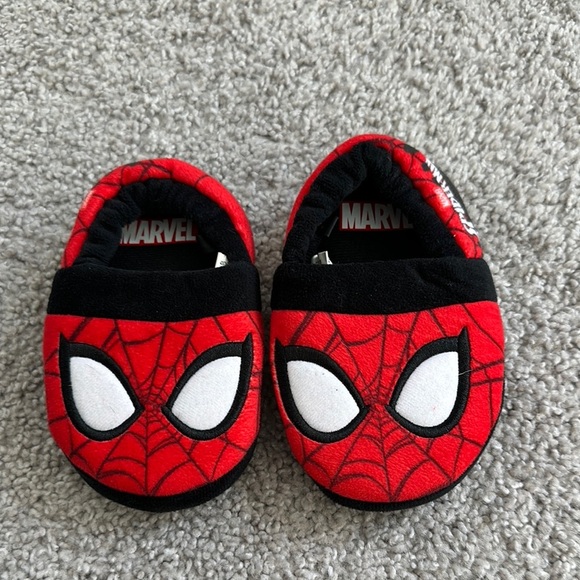 Marvel Spider-Man toddler slippers - Picture 1 of 3